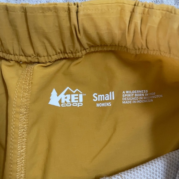 REI Women's Mustard Yellow Shorts - Picture 4 of 5